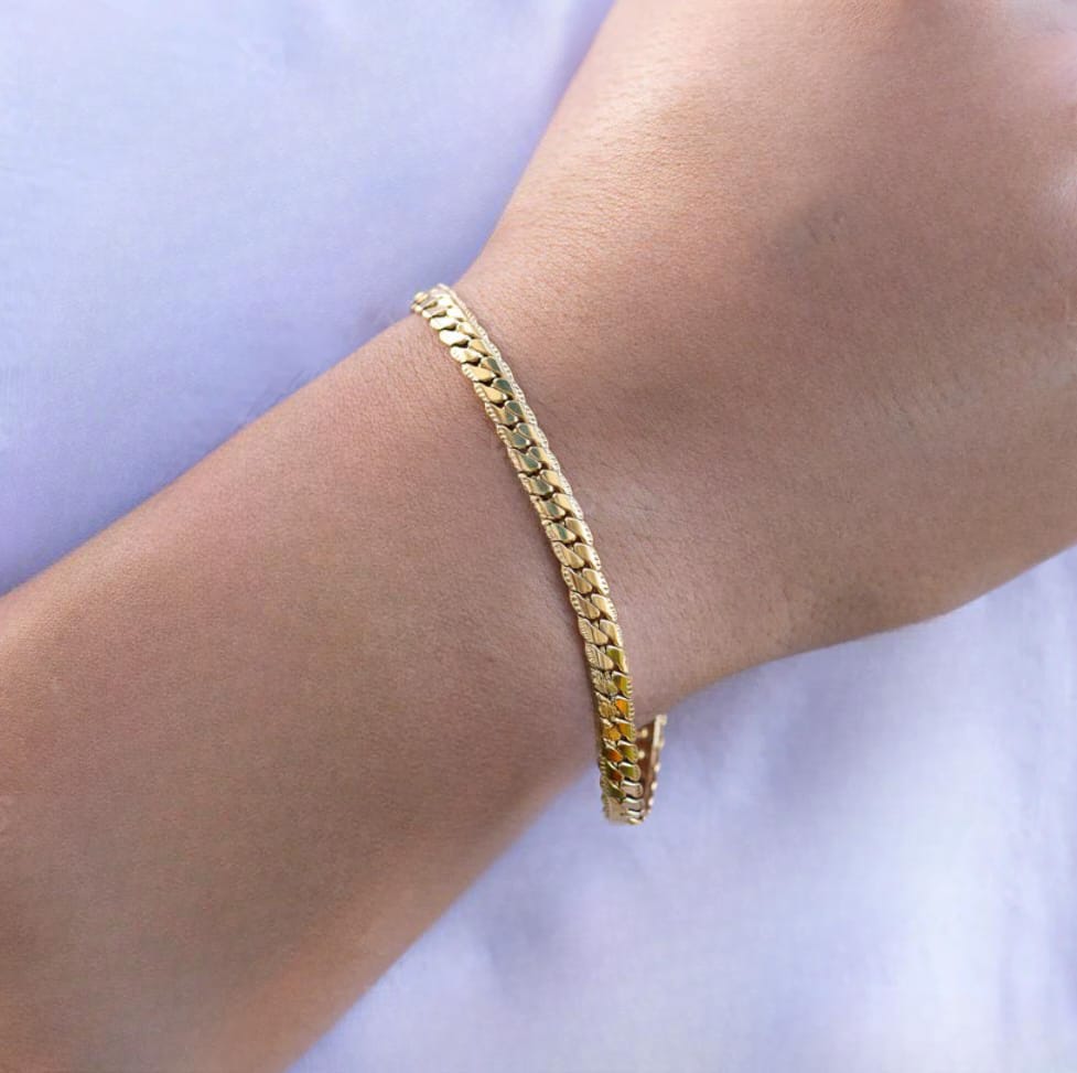 Pulsera Grabada en Oro Laminado 18K – Elegancia Personalizada